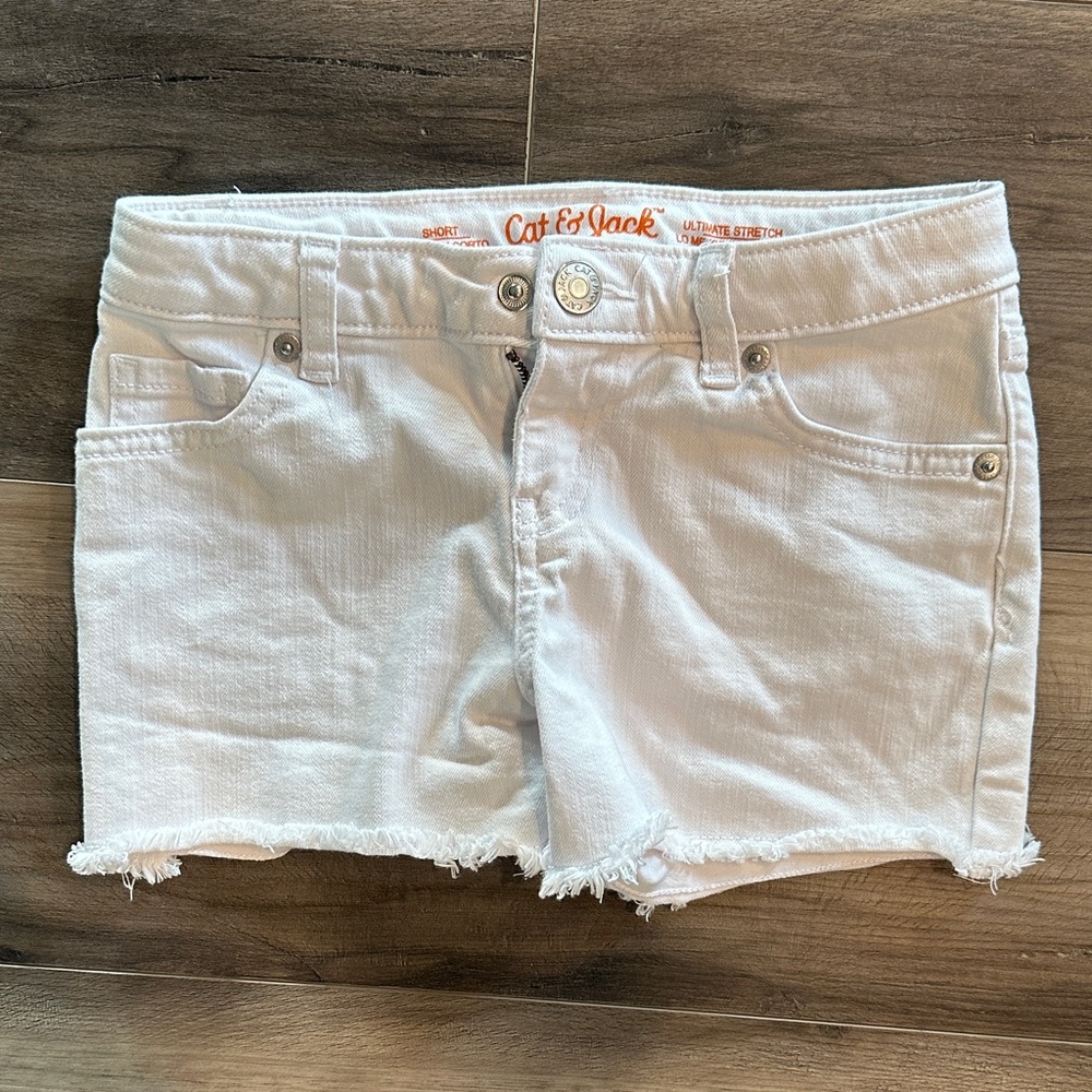 Girls Cat & Jack white Denim Jean Shorts, size 6/7